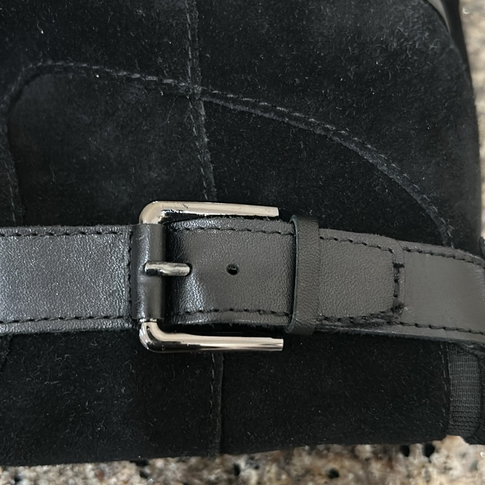 Boots - Picture 6 of 8